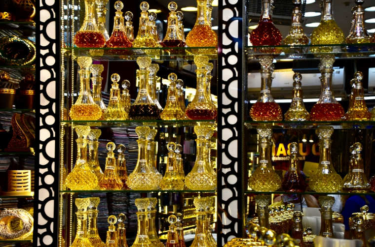 Shops that sell cosmetics and perfumery