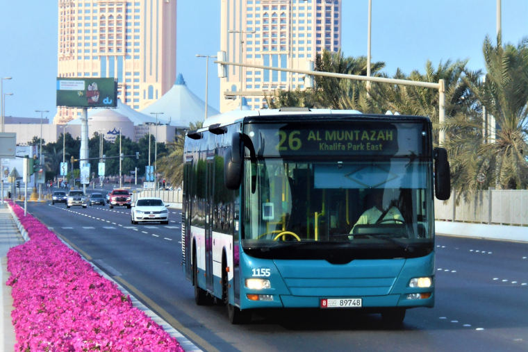 Can I pay in cash on Abu Dhabi buses