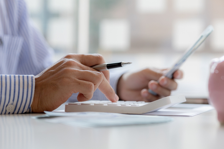 Total Cost and Hidden Expenses When Opening an Account in the UAE