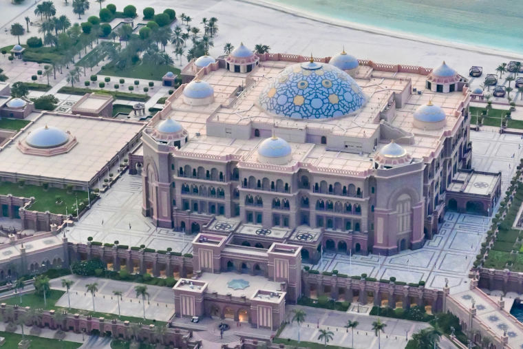 Transfers to beaches and landmarks