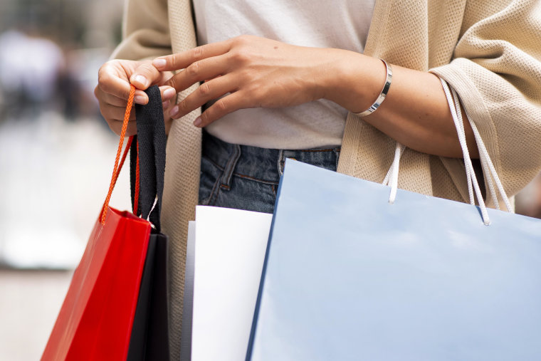 Where the Outlet is in Dubai: Address, Location and Opening Hours