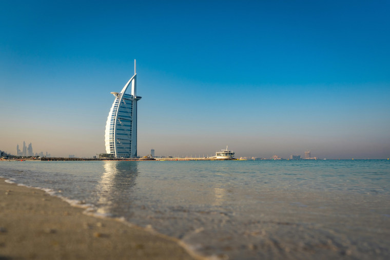 Почему Burj Al Arab считается отелем 7 звёзд